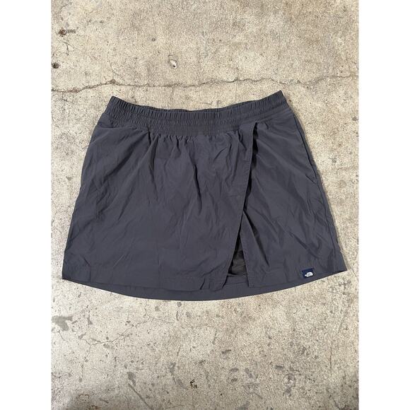 The North Face Dresses & Skirts - North Face Skort Womens M Skirt Shorts Navy Blue Stretchy Hiking‎ Wrap Outdoors